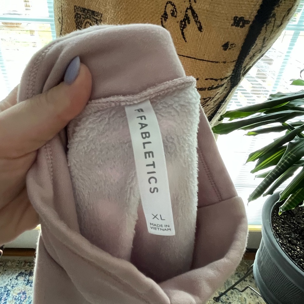 Fabletics Zaylee Tunic! - Picture 5 of 5